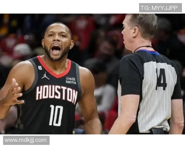 火箭队与开拓者队激战正酣谁将赢得这场精彩对决的胜利