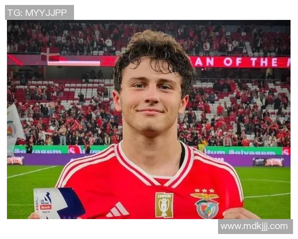 若昂内维斯在足球场上的崛起与未来发展潜力分析