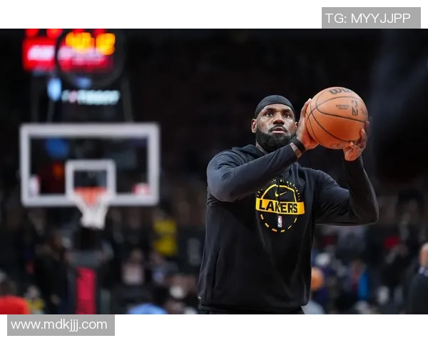 詹姆斯：篮球传奇的崛起与辉煌岁月的回顾与展望